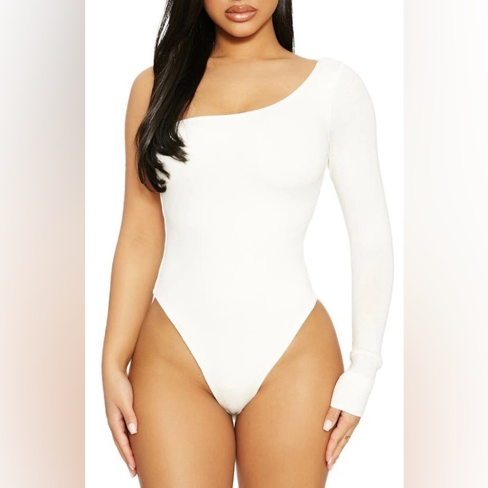 Naked Wardrobe NW One-Shoulder Bodysuit white sz L large